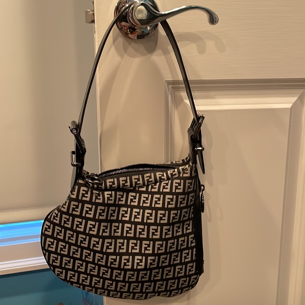 Fendi bag shoulder bag back and gray 12” tall purse shoulder bag - Picture 3 of 7